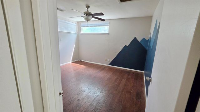 109 Springs Edge Drive, Conroe, TX 77356