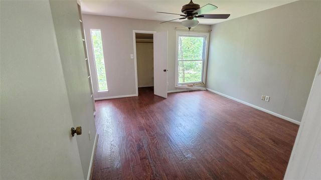 109 Springs Edge Drive, Conroe, TX 77356