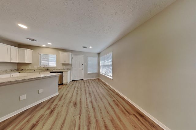 4935 Pecan Grove Drive, Pearland, TX 77584