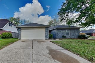 4935 Pecan Grove Drive, Pearland, TX 77584