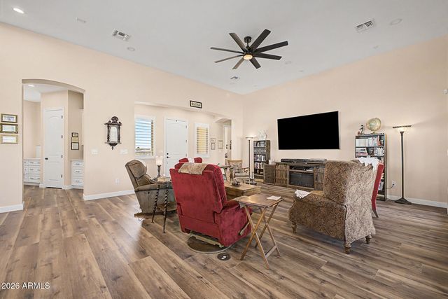 6519 E SOUTHERN Avenue, Apache Junction, AZ 85119