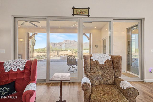 6519 E SOUTHERN Avenue, Apache Junction, AZ 85119