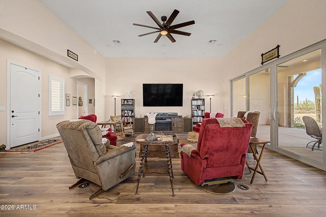 6519 E SOUTHERN Avenue, Apache Junction, AZ 85119