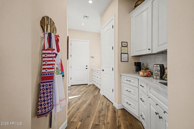 6519 E SOUTHERN Avenue, Apache Junction, AZ 85119