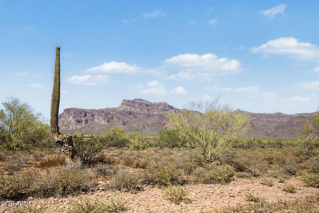 6519 E SOUTHERN Avenue, Apache Junction, AZ 85119