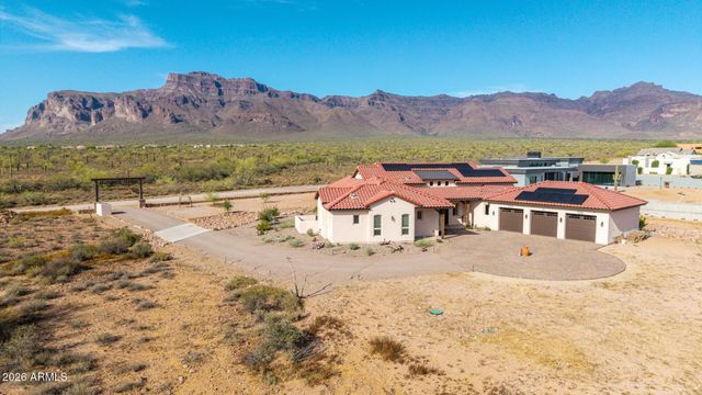 6519 E SOUTHERN Avenue, Apache Junction, AZ 85119