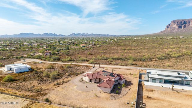 6519 E SOUTHERN Avenue, Apache Junction, AZ 85119