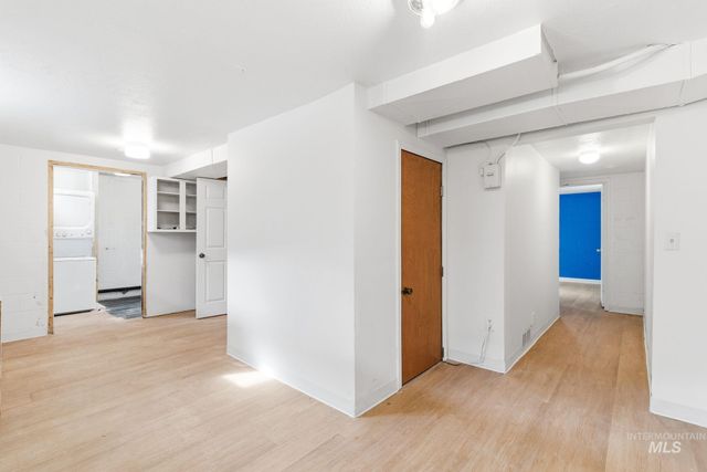 428 S Almond St, Nampa, ID 83686