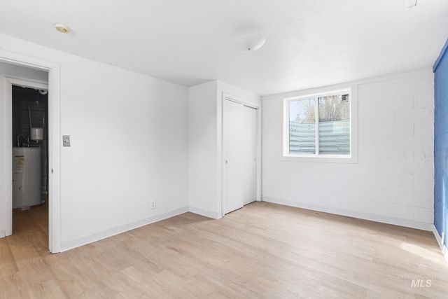 428 S Almond St, Nampa, ID 83686