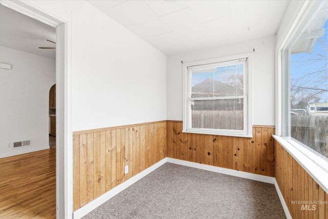 428 S Almond St, Nampa, ID 83686