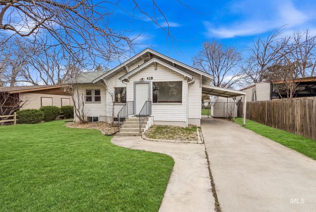 428 S Almond St, Nampa, ID 83686