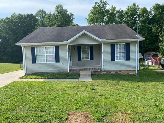 608 Woodhaven Dr, Clarksville, TN 37042