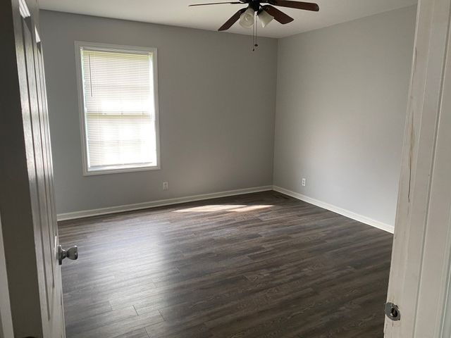 608 Woodhaven Dr, Clarksville, TN 37042