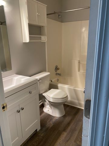 608 Woodhaven Dr, Clarksville, TN 37042