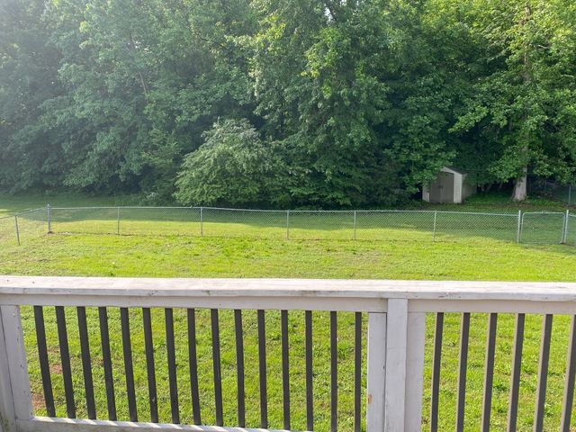 608 Woodhaven Dr, Clarksville, TN 37042