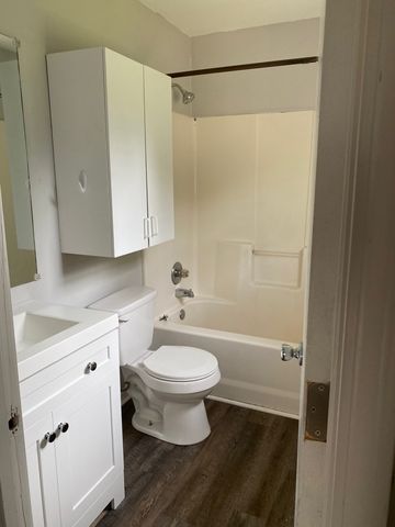 608 Woodhaven Dr, Clarksville, TN 37042