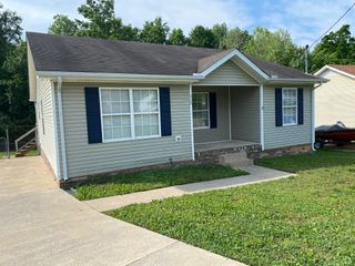 608 Woodhaven Dr, Clarksville, TN 37042