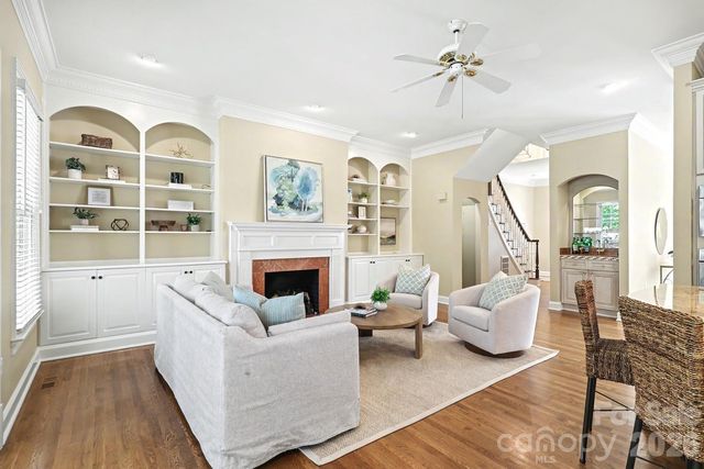 1120 Dilworth Crescent Row, Charlotte, NC 28203