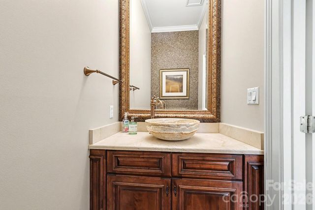 1120 Dilworth Crescent Row, Charlotte, NC 28203