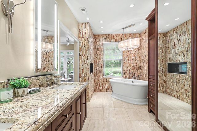 1120 Dilworth Crescent Row, Charlotte, NC 28203