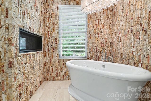 1120 Dilworth Crescent Row, Charlotte, NC 28203