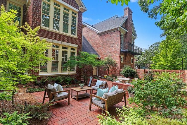 1120 Dilworth Crescent Row, Charlotte, NC 28203
