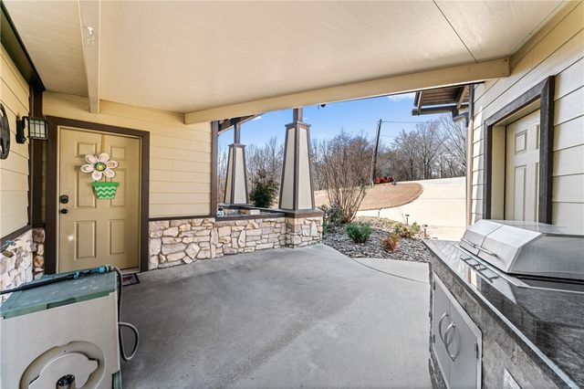 1206 E Timber Top Drive, Rogers, AR 72756