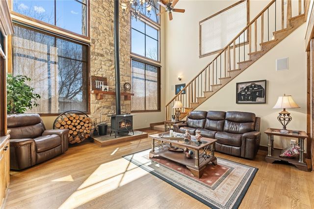 1206 E Timber Top Drive, Rogers, AR 72756