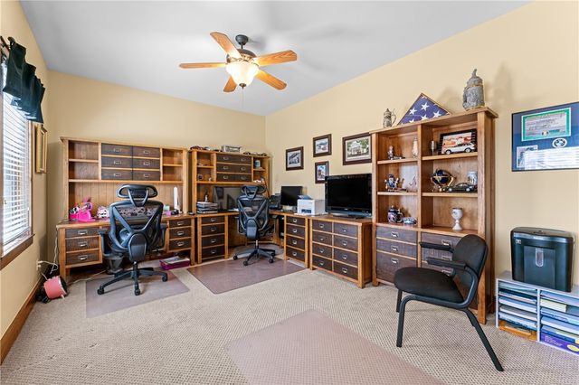 1206 E Timber Top Drive, Rogers, AR 72756