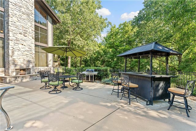 1206 E Timber Top Drive, Rogers, AR 72756