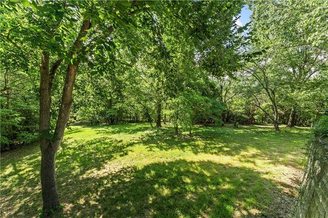 1206 E Timber Top Drive, Rogers, AR 72756