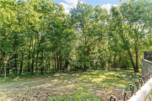 1206 E Timber Top Drive, Rogers, AR 72756