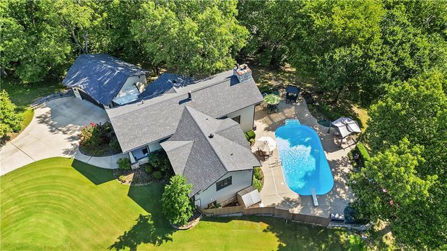1206 E Timber Top Drive, Rogers, AR 72756