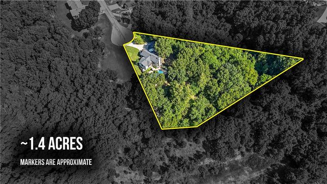 1206 E Timber Top Drive, Rogers, AR 72756