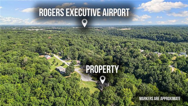 1206 E Timber Top Drive, Rogers, AR 72756