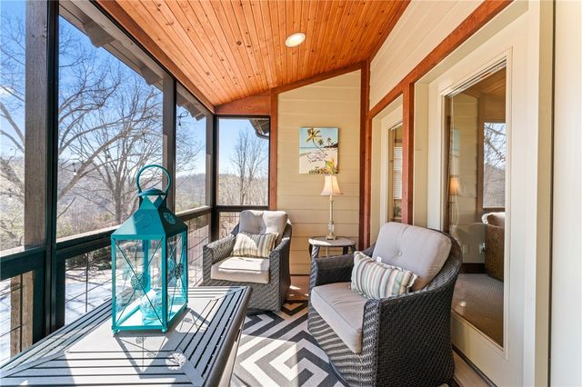 1206 E Timber Top Drive, Rogers, AR 72756