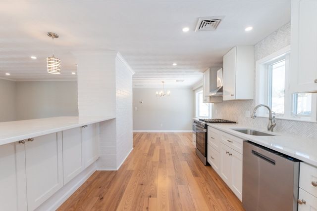 689 Old Connecticut Path, Framingham, MA 01701