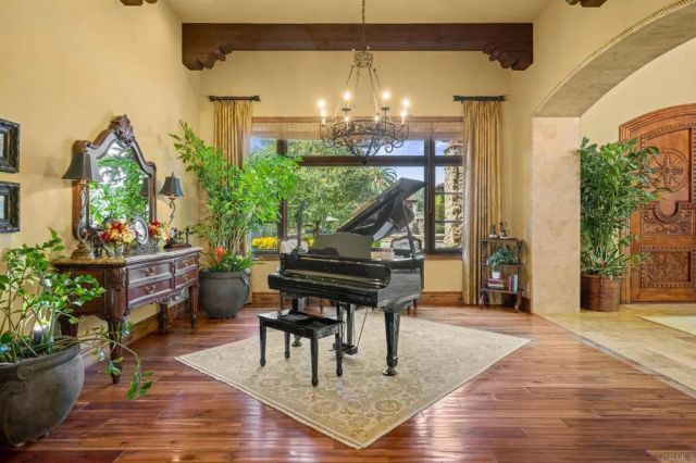 6314 El Apajo, Rancho Santa Fe, CA 92067