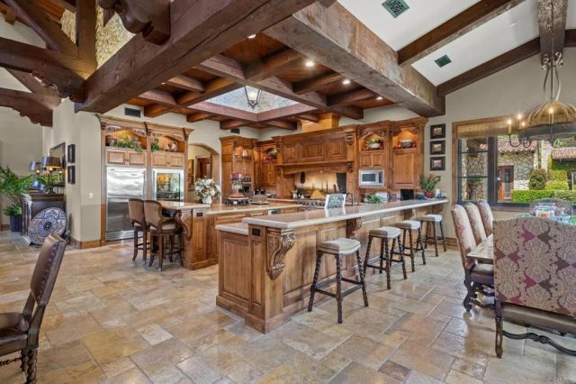 6314 El Apajo, Rancho Santa Fe, CA 92067