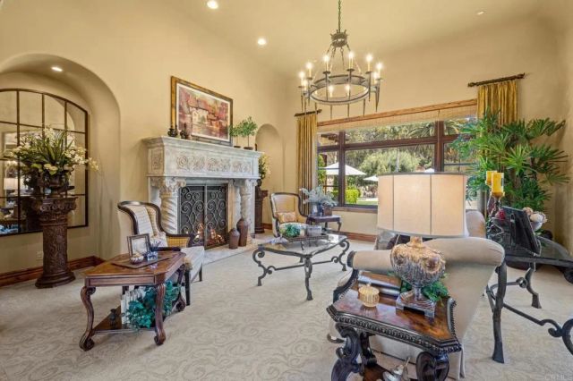 6314 El Apajo, Rancho Santa Fe, CA 92067