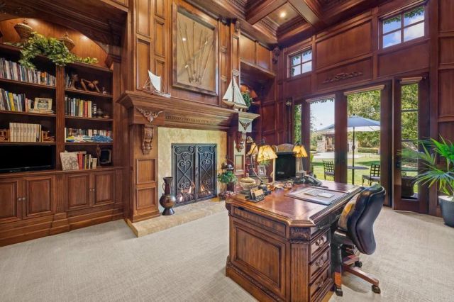 6314 El Apajo, Rancho Santa Fe, CA 92067