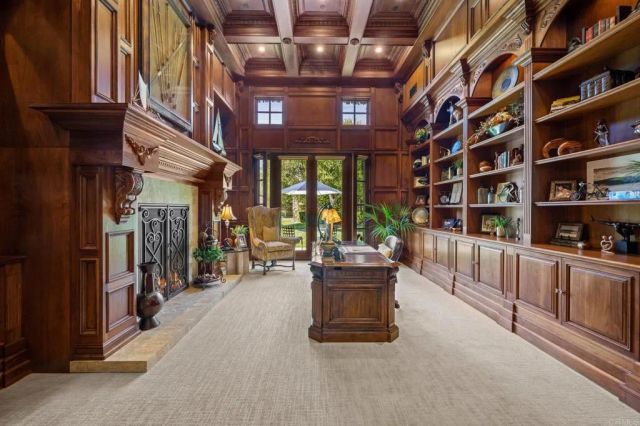 6314 El Apajo, Rancho Santa Fe, CA 92067