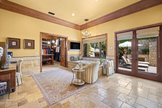 6314 El Apajo, Rancho Santa Fe, CA 92067