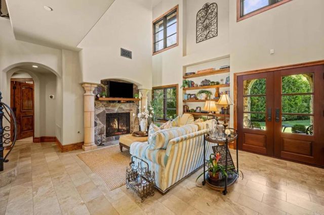 6314 El Apajo, Rancho Santa Fe, CA 92067