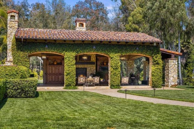 6314 El Apajo, Rancho Santa Fe, CA 92067