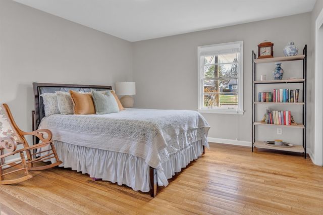 1383 S WHITE STATION RD, Memphis, TN 38117