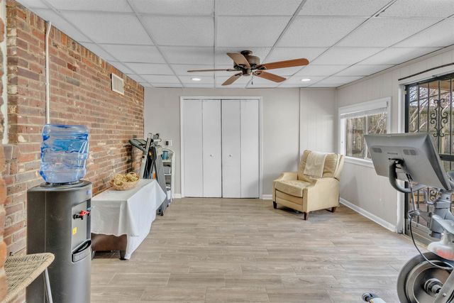 1383 S WHITE STATION RD, Memphis, TN 38117