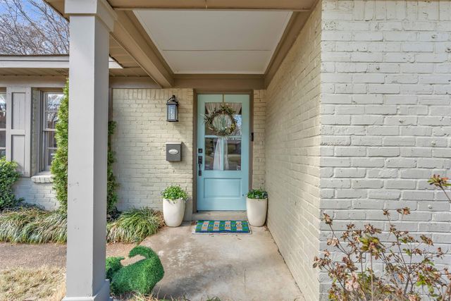 1383 S WHITE STATION RD, Memphis, TN 38117