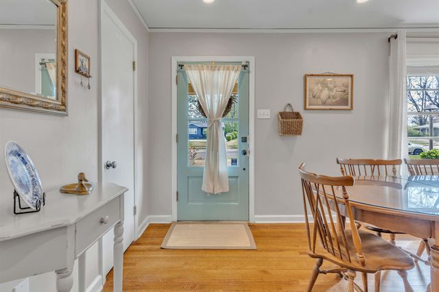 1383 S WHITE STATION RD, Memphis, TN 38117