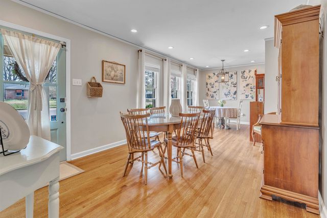 1383 S WHITE STATION RD, Memphis, TN 38117